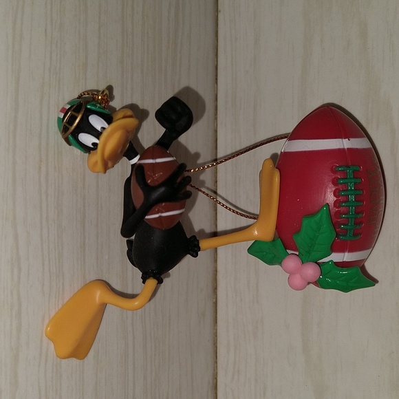 Vintage 1997 Daffy Duck Football Happy Holidays Ornament - Picture 2 of 4